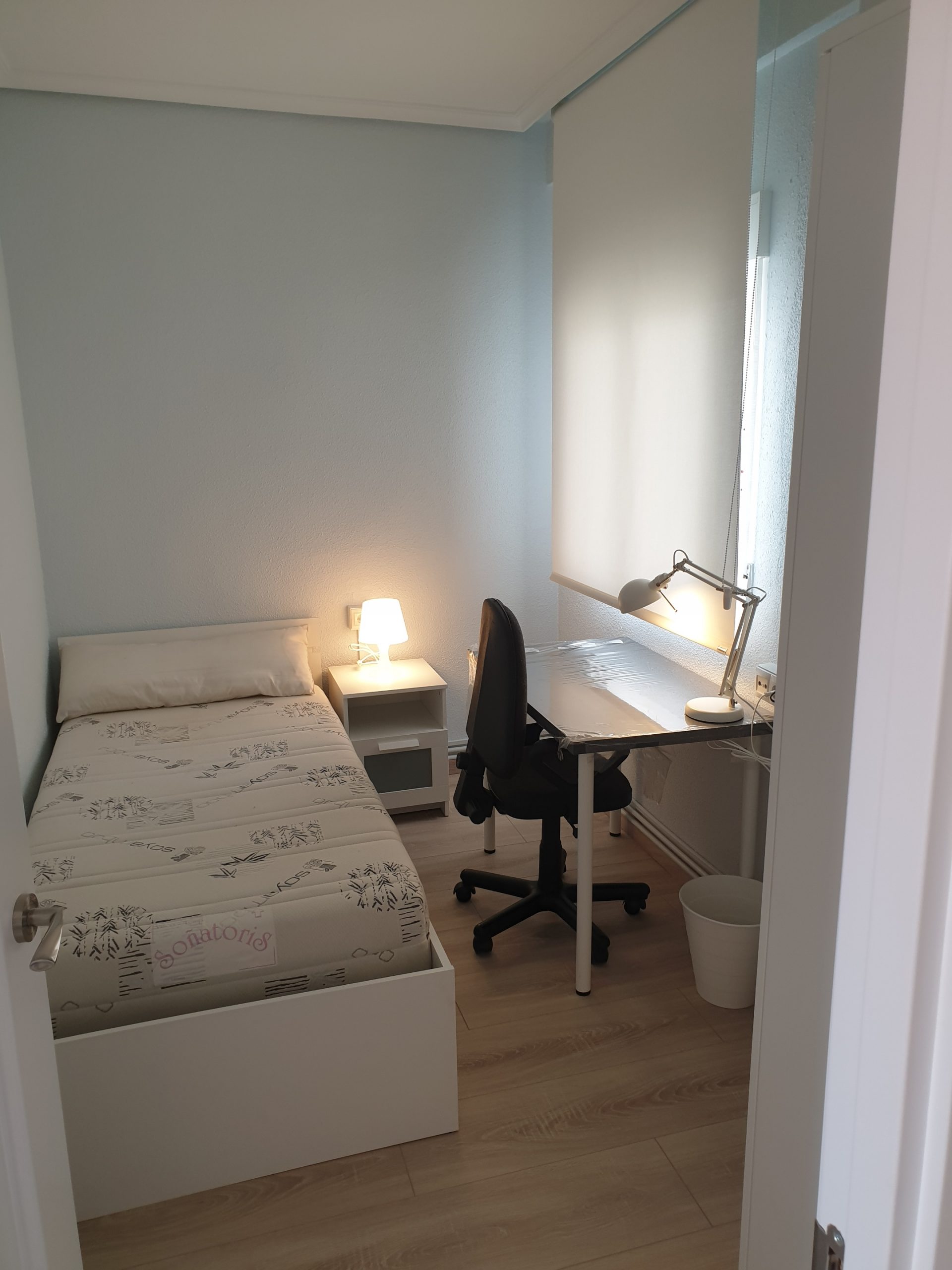 Habitación para estudiantes en España - Alquilo piso ( por habitaciones recien reformado de 3 habitaciones cerca de Medicina