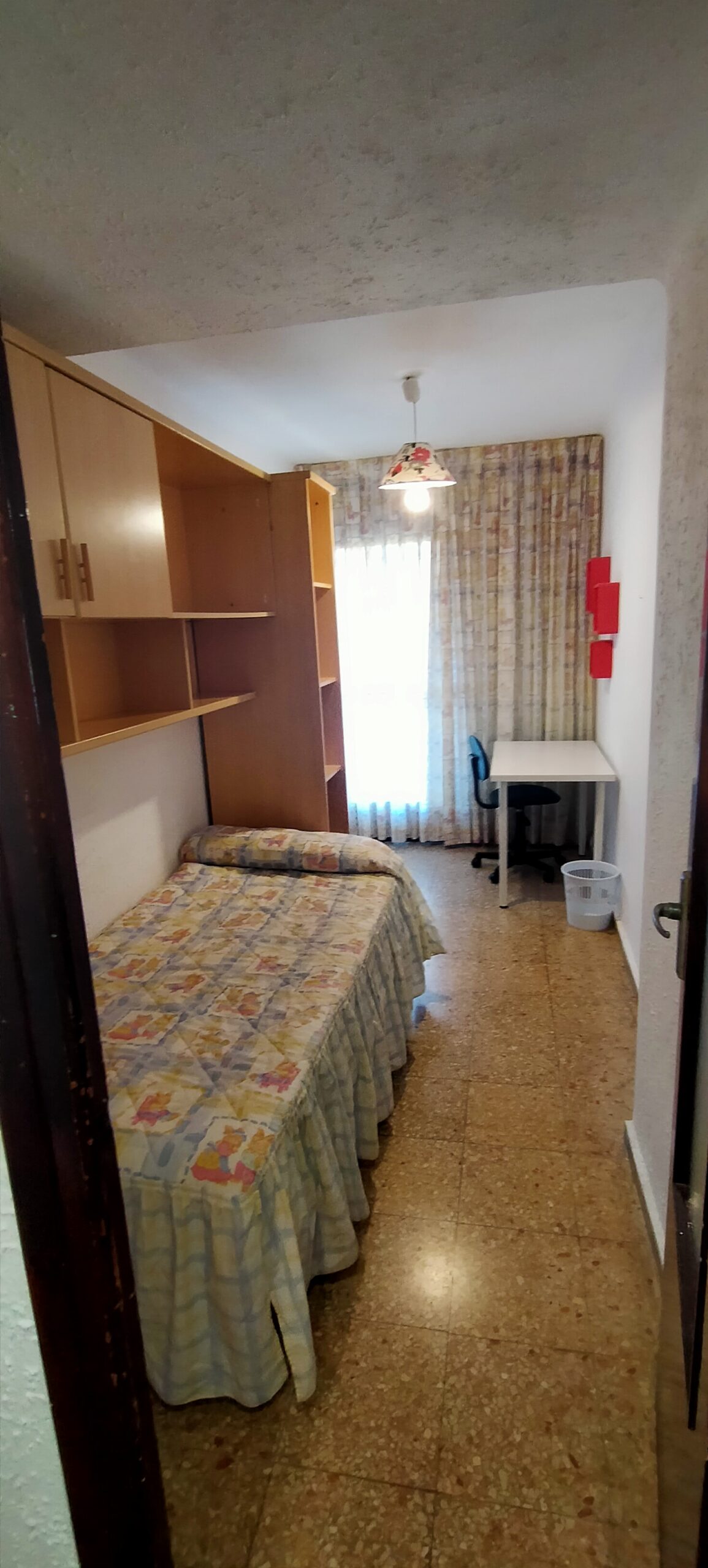 Habitación para estudiantes en España - Alquiler piso estudiantes C/ Reus Valencia