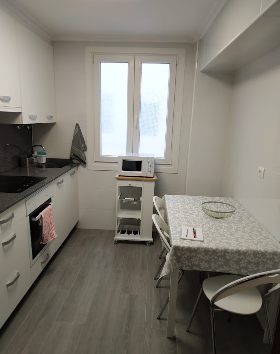 Habitación para estudiantes en Málaga - HABITACIÓN ALQUILER 2 CHICAS ESTUDIANTES CURSO 26-27 MÁLAGA METRO UNIÓN
