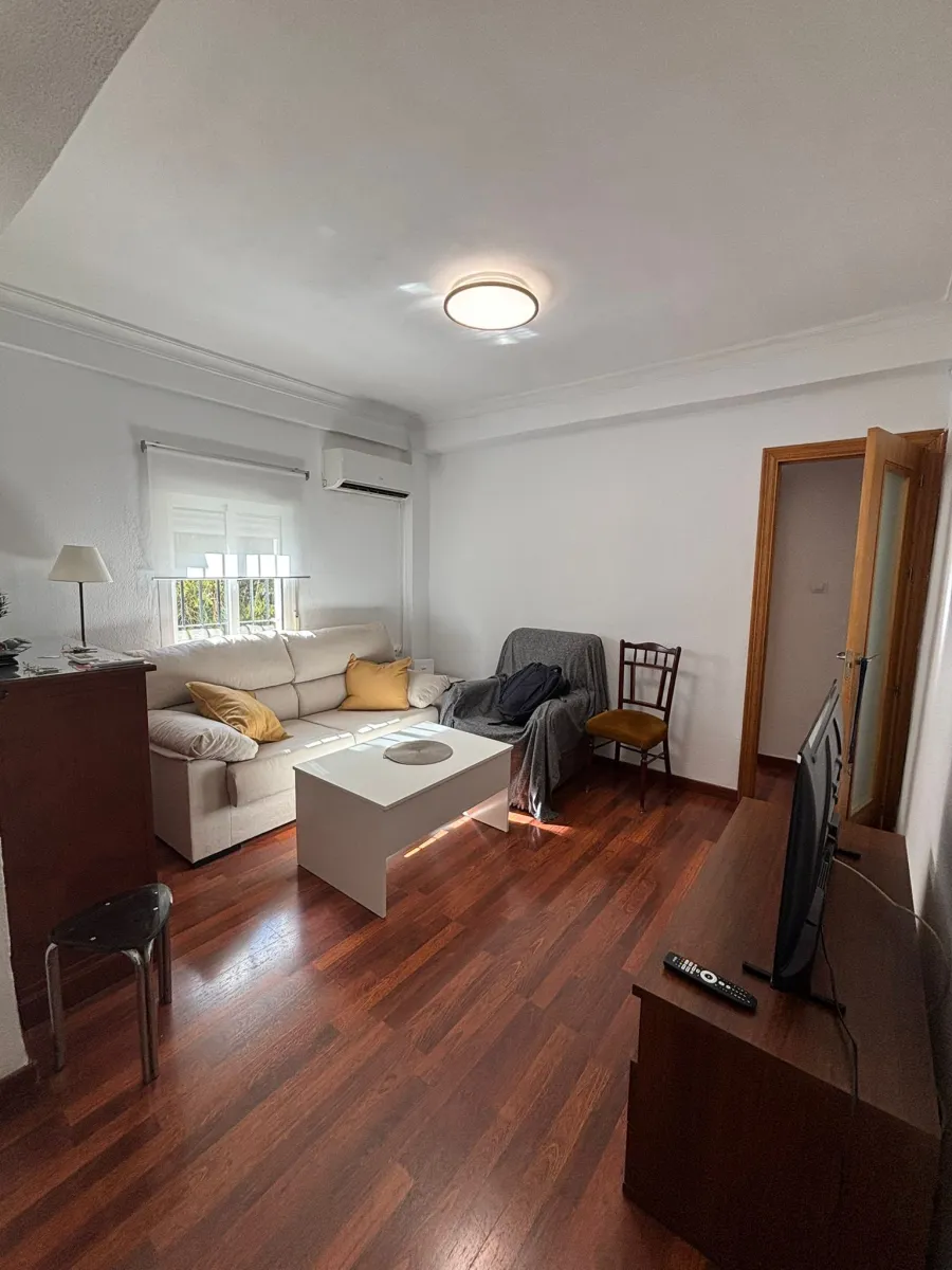 Habitación para estudiantes en Sevilla - Habitación en el Juncal - Nervión (Sevilla)