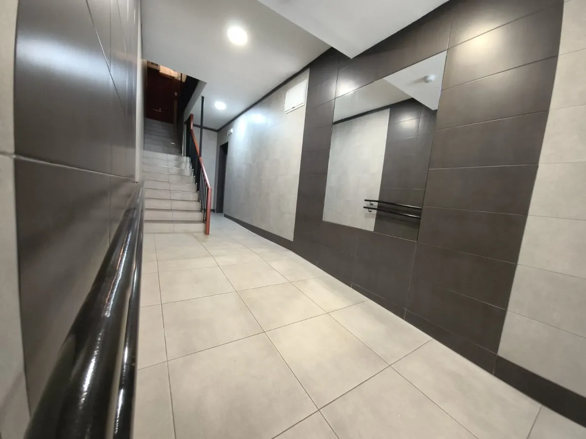 Habitación para estudiantes en Granada - 📌 ¡Magnífico piso REFORMADO y MUY LUMINOSO en Plaza de Toros! Ideal Estudiantes 🎓