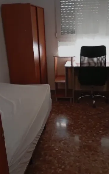 Habitación para estudiantes en murcia - AMPLIO PISO DE CUATRO HABITACIONES PARA ESTUDIANTES EN MURCIA, FRENTE AL ZIG ZAG