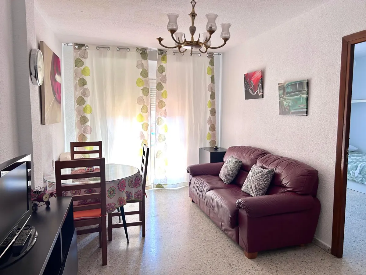 Habitación para estudiantes en Granada - PISO LUMINOSO PARA ESTUDIANTES – JUNTO A FUENTENUEVA