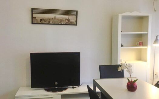 Piso muy luminoso de 3 habitaciones en el centro de Murcia en Cuvi
