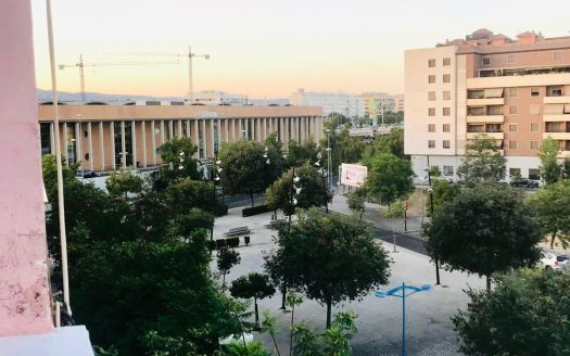 Piso en Bulevar Hernán Ruíz. Junto a RENFE en Cuvi