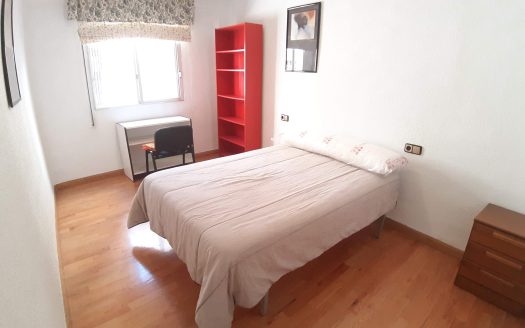 HABITACION EN CALLE BURRUEZO en Cuvi