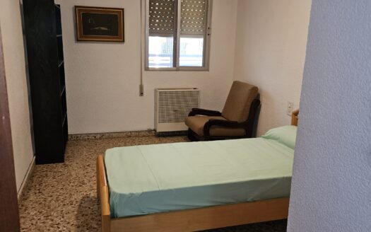 Alquiler habitaciones para estudiantes chicas en Cuvi