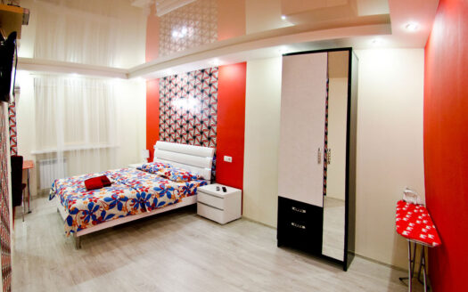 Estudio de lujo de una habitación con balcón en Cuvi