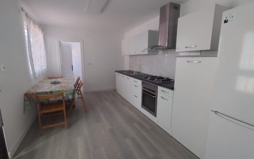 Se alquila habitación estudiantes en Cuvi