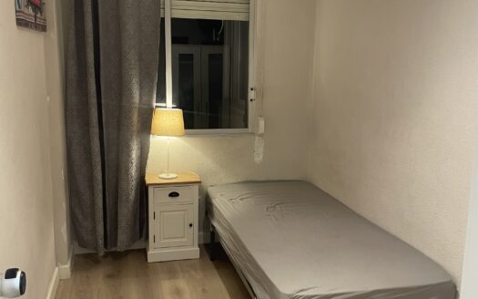 Se alquila habitación a 4 minutos de la upct en Cuvi