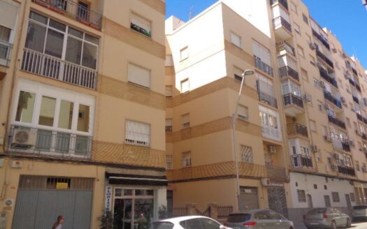 PISO COMPARTIDO EN DR. BARRAQUER, 12 ALMERIA en Cuvi