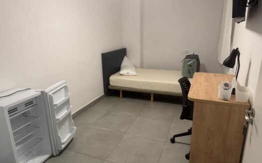 ¿Buscas alojamiento cómodo, céntrico y pensado para estudiantes? 🎓 La Residencia San Esteban te ofrece habitaciones individuales completamente amuebladas, con todo incluido, en pleno corazón de Murcia. en Cuvi