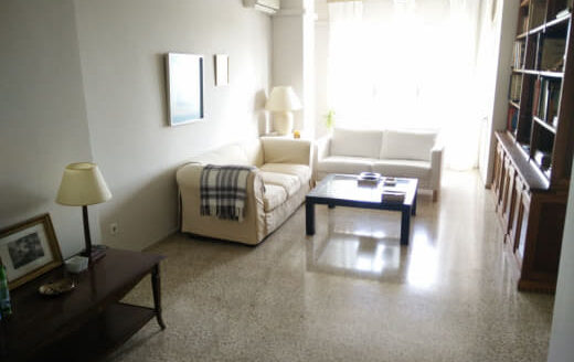 Se alquilan habitaciones para estudiantes (sólo chicas) en Cuvi
