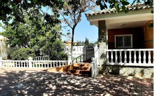 Chalet en san Vicente del Raspeig para 4 estudiantes o empleados UA hasta 30 Junio en Cuvi