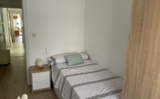 Atico Luminoso – Solo mes de julio y Agosto en Cuvi