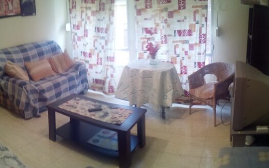 Apartamento en Calle Mesegueres, proximo a La Universidad La Merced en Cuvi