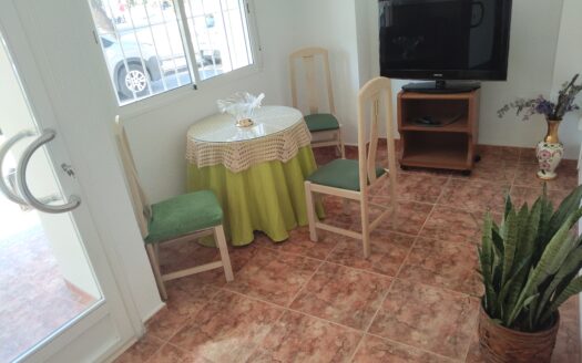 SE ALQUILAN 2 HABITACIONES PARA ESTUDIANTES EN ESPINARDO 300 EUR. CADA UNA. en Cuvi