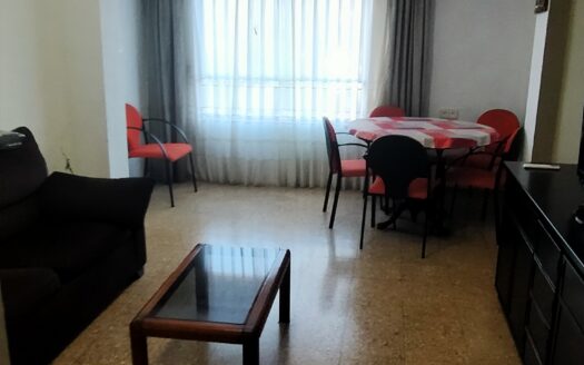 Alquiler piso estudiantes C/ Reus Valencia en Cuvi