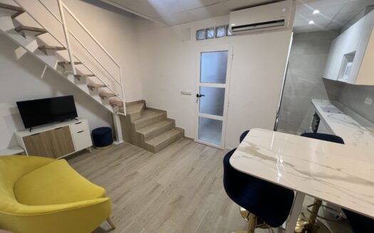 HABITACIÓN APARTAMENTO DUPLEX CERCA DE UCAM en Cuvi