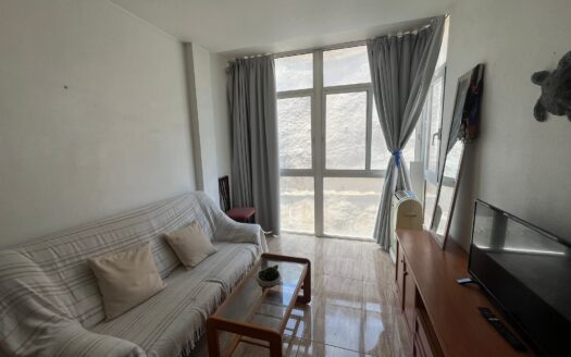 Habitación con baño privado en piso compartido en Cuvi
