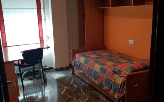 Piso de estudiantes en Granada en Cuvi