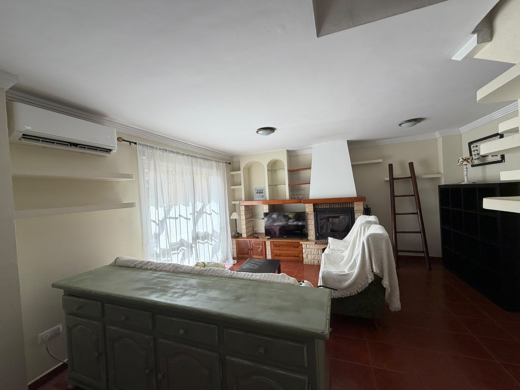 ALQUILER PARA ESTUDIANTES. ALQUILO POR HABITACIÓN TAMBIÉN