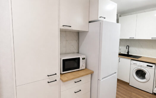 Habitaciones en alquiler - Piso recién reformado y de alta calidad en Cuvi